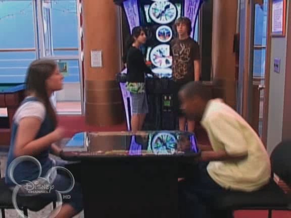 bscap1633 - The suite life on Deck Episode 01