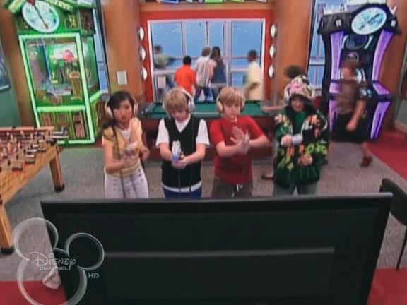 bscap1638 - The suite life on Deck Episode 01