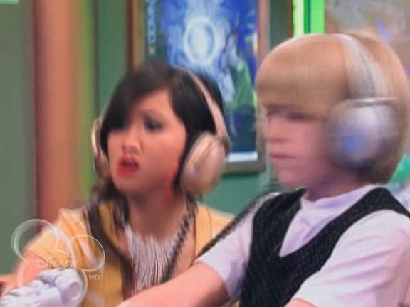 bscap1641 - The suite life on Deck Episode 01