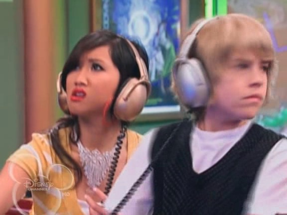 bscap1642 - The suite life on Deck Episode 01