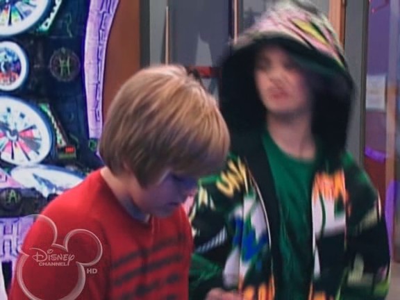 bscap1647 - The suite life on Deck Episode 01