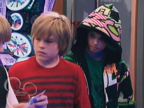 bscap1662 - The suite life on Deck Episode 01