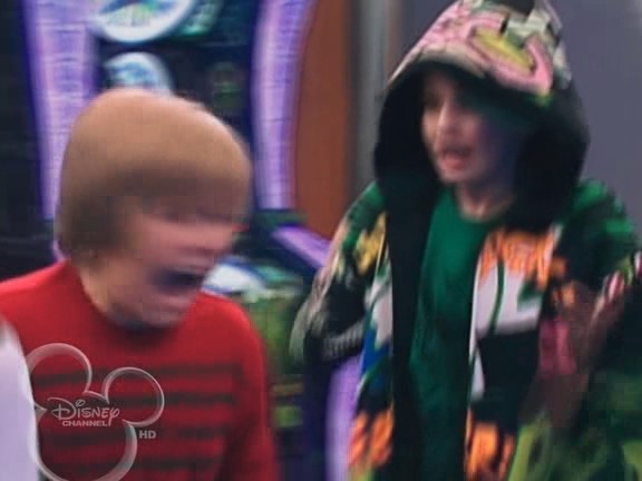 bscap1667 - The suite life on Deck Episode 01