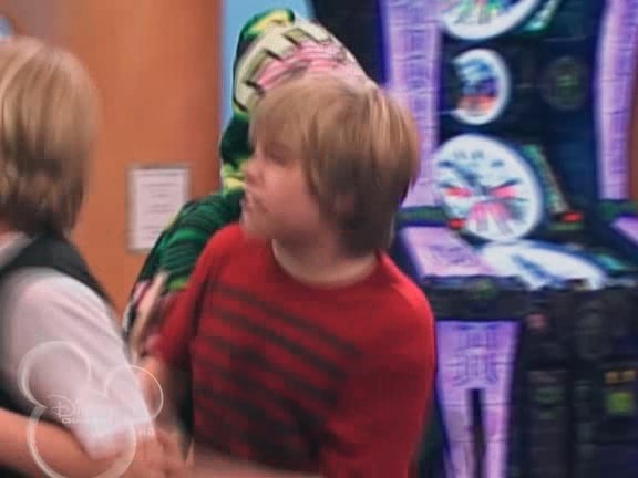 bscap1671 - The suite life on Deck Episode 01