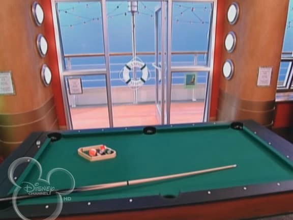 bscap1674 - The suite life on Deck Episode 01