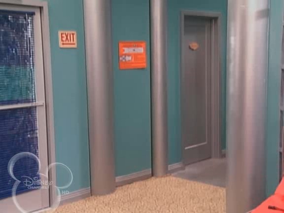 bscap1676 - The suite life on Deck Episode 01