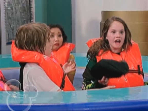 bscap1731 - The suite life on Deck Episode 01