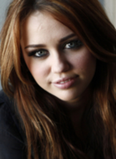  - Miley cyrus sedinta foto 1