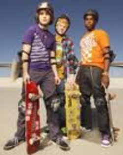 imagesCAAZZ03D - zeke and luther
