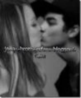 imagesCAQSK93M - miley kiss