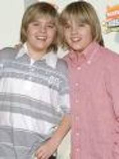 imagesCAJMKWHC - dylan and cole