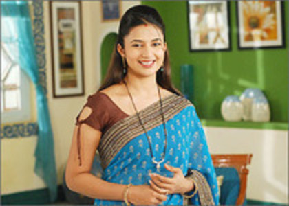 NRSYVCLEIODOLVWYKHG - Divyanka Tripathi