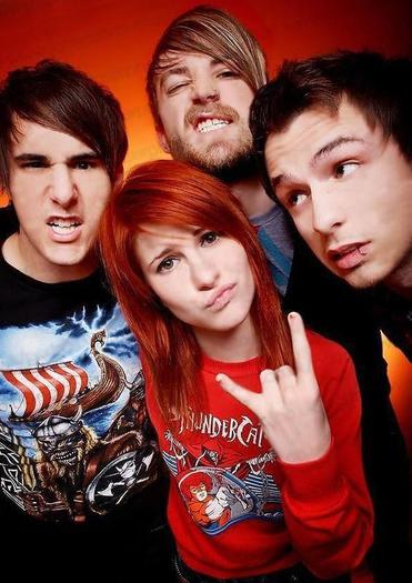 paramore-riot-handsome-guys - Paramore