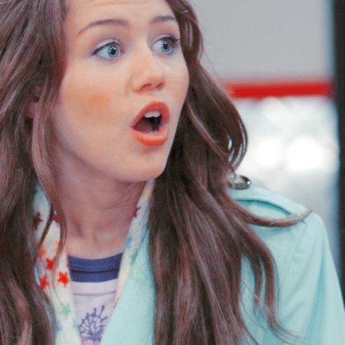 148 - 00club miley cyrus1