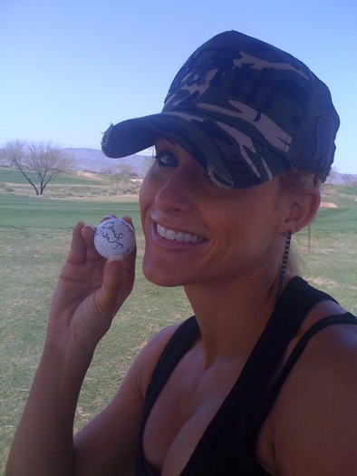 GOLF - Poze2010d pe Twitterul lui Michelle McCool