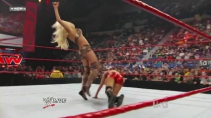 normal_WWE_Raw_12_28_09_Kelly_Kelly_vs_Maryse_720p_AC3_5_1_XviD_avi_000292191