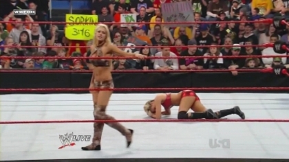 normal_WWE_Raw_12_28_09_Kelly_Kelly_vs_Maryse_720p_AC3_5_1_XviD_avi_000283349