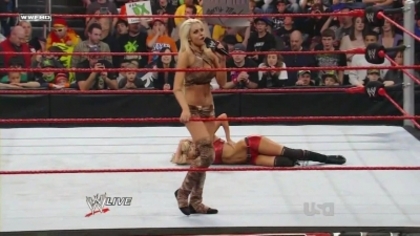 normal_WWE_Raw_12_28_09_Kelly_Kelly_vs_Maryse_720p_AC3_5_1_XviD_avi_000247146