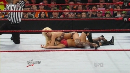 normal_WWE_Raw_12_28_09_Kelly_Kelly_vs_Maryse_720p_AC3_5_1_XviD_avi_000201734