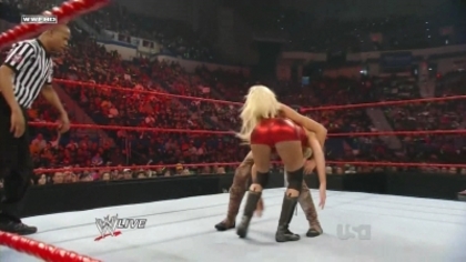 normal_WWE_Raw_12_28_09_Kelly_Kelly_vs_Maryse_720p_AC3_5_1_XviD_avi_000193159