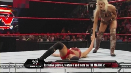 normal_WWE_Raw_12_28_09_Kelly_Kelly_vs_Maryse_720p_AC3_5_1_XviD_avi_000184584