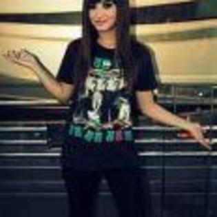 Demi_Lovato_1254691499_1 - Demi Lovato