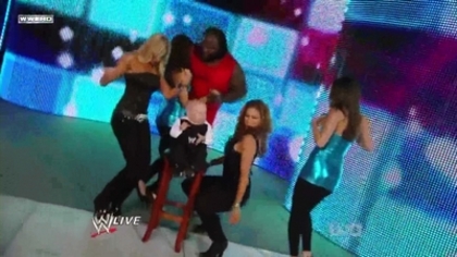 normal_WWE_Raw_11_30_09_Divas_Dancing_720p_AC3_5_1_XviD_avi_000048715