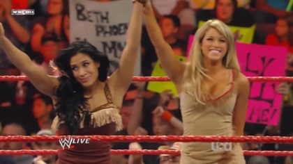 normal_WWE_Raw_11_23_09_Michelle_McCool_Layla_Jillian_vs_Mickie_James_Kelly_Kelly_Melina_720p_XviD_a
