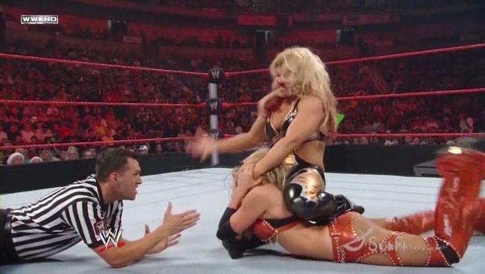 normal_WWE_Raw_08_25_08_Kelly_Kelly_vs_Beth_HD_XviD_avi_000168535