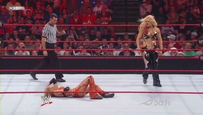 normal_WWE_Raw_08_25_08_Kelly_Kelly_vs_Beth_HD_XviD_avi_000161528