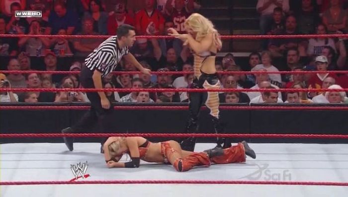 normal_WWE_Raw_08_25_08_Kelly_Kelly_vs_Beth_HD_XviD_avi_000154521