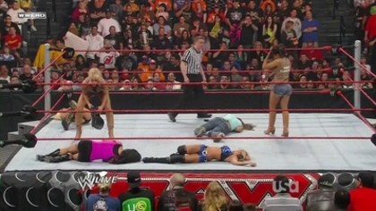 normal_WWE_Raw_03_15_10_Kelly_Kelly_vs_Maryse_720p_AC3_5_1_XviD_avi_000304737