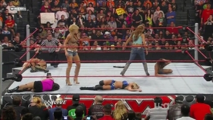 normal_WWE_Raw_03_15_10_Kelly_Kelly_vs_Maryse_720p_AC3_5_1_XviD_avi_000294360