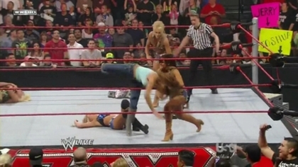 normal_WWE_Raw_03_15_10_Kelly_Kelly_vs_Maryse_720p_AC3_5_1_XviD_avi_000267300