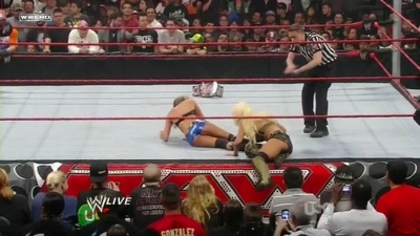 normal_WWE_Raw_03_15_10_Kelly_Kelly_vs_Maryse_720p_AC3_5_1_XviD_avi_000226693