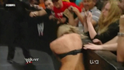 normal_WWE_Raw_03_15_10_Kelly_Kelly_vs_Maryse_720p_AC3_5_1_XviD_avi_000212545