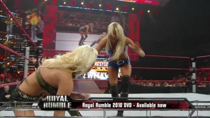 normal_WWE_Raw_03_15_10_Kelly_Kelly_vs_Maryse_720p_AC3_5_1_XviD_avi_000163096