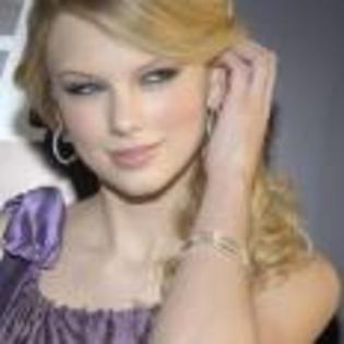 Taylor_Swift_1230497076_3 - Taylor Swift pe covorul rosu