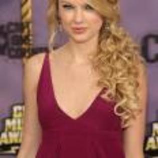 Taylor_Swift_1230497293_4