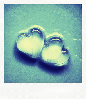 Cold_cold_hearts_polaroid_by_etherealwinter - 000amintiri000