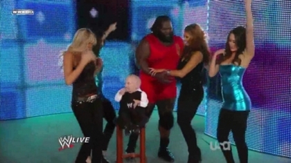 normal_WWE_Raw_11_30_09_Divas_Dancing_720p_AC3_5_1_XviD_avi_000042709