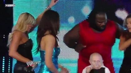 normal_WWE_Raw_11_30_09_Divas_Dancing_720p_AC3_5_1_XviD_avi_000037704