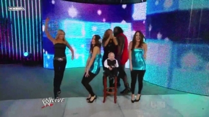 normal_WWE_Raw_11_30_09_Divas_Dancing_720p_AC3_5_1_XviD_avi_000033700