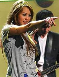 hannah montana pe scena - poze cu hannah