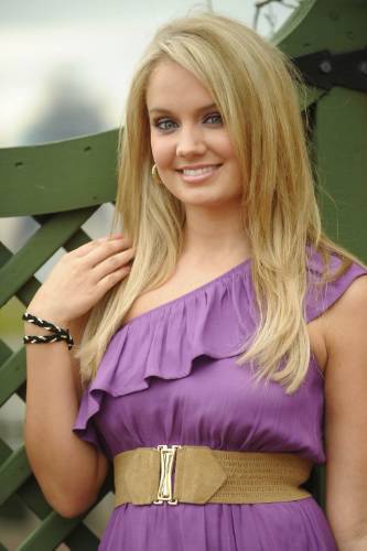 19 - 00club tiffany thornton