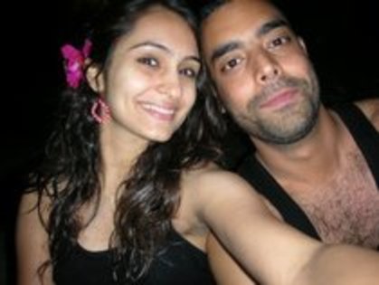 10876889_SVDGUNVJA - Anisha Kapoor-indiana mea preferata