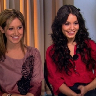 76881_video-746881-ashley-tisdale-and-vanessa-hudgens-talk-high-school-musical-3-part-1 - ashley si vanessa