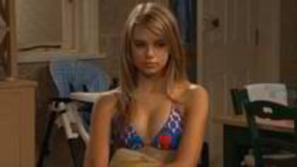 UOUYSFBPKMIXIBPOEJT - Indiana Evans