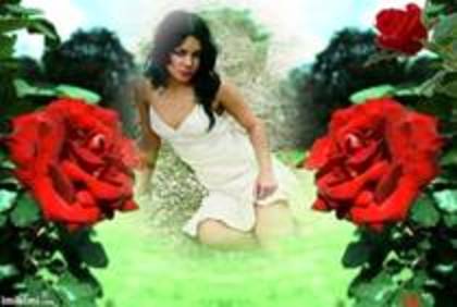 LAZNOYQXSIAURVFSOBI - vanessa hudgens