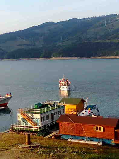 LACUL I MUNTELUI - moldova in imagini